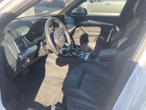 2025 Audi Q5 45 S line quattro Premium
