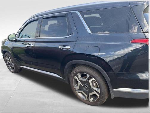 White 2024 Hyundai PALISADE Limited