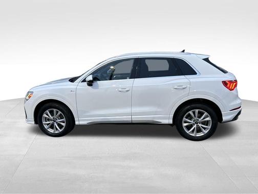 2025 Audi Q3 45 S line Premium