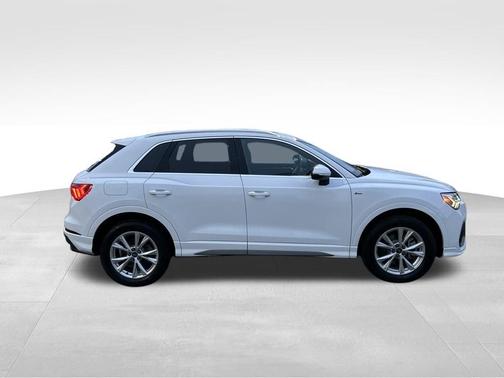 2025 Audi Q3 45 S line Premium