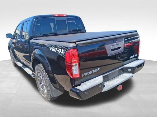 Super Black 2015 Nissan Frontier Pro-4X