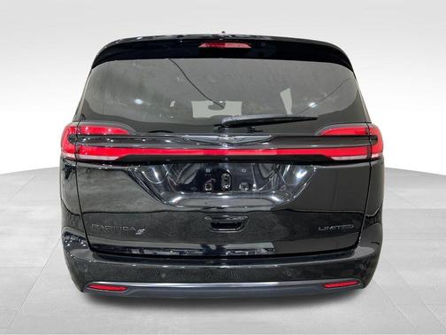 Black 2025 Chrysler Pacifica Limited