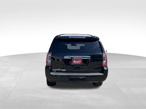 Black 2016 GMC Yukon Denali