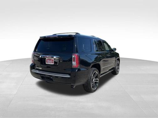 Black 2016 GMC Yukon Denali