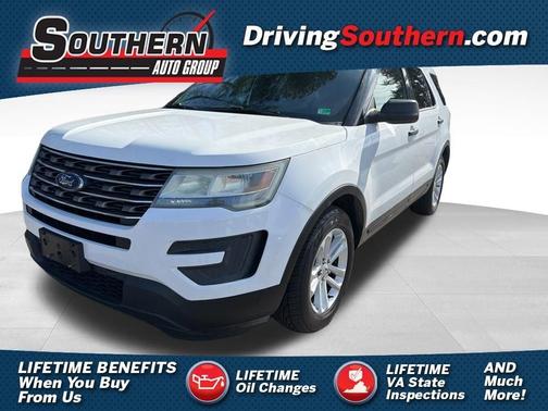 White 2016 Ford Explorer Base