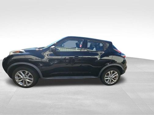 Black 2017 Nissan Juke S
