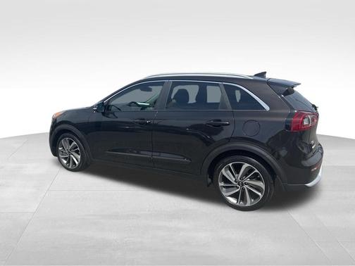 Brown 2017 Kia Niro Touring