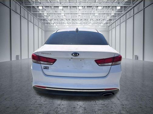 White 2017 Kia Optima LX