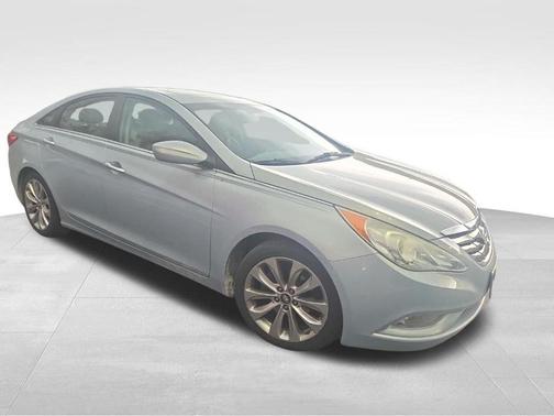 2013 Hyundai SONATA SE