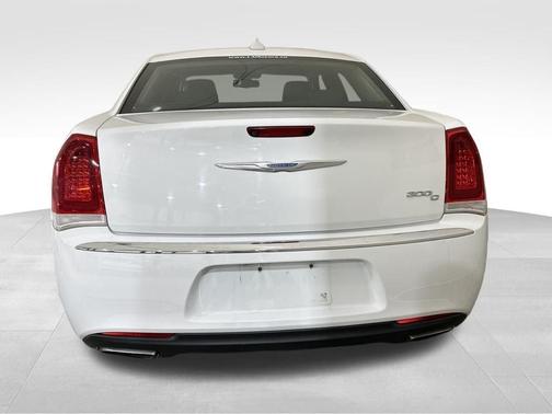 2017 Chrysler 300C Base