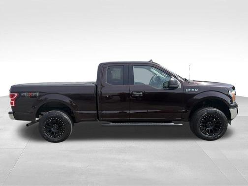 Red 2019 Ford F-150 XLT