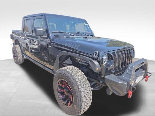 Black 2022 Jeep Gladiator Sport
