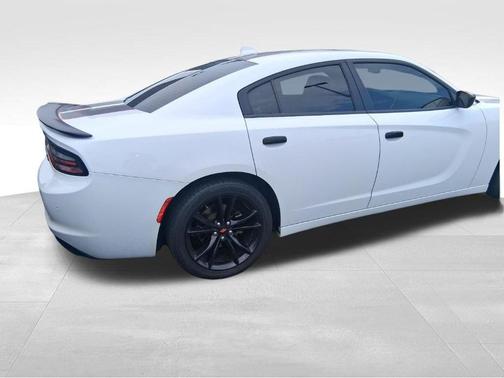 White 2017 Dodge Charger R/T