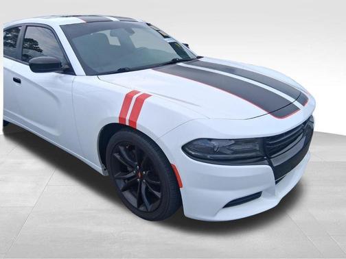 White 2017 Dodge Charger R/T