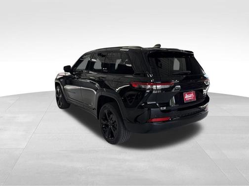Black 2023 Jeep Grand Cherokee Limited