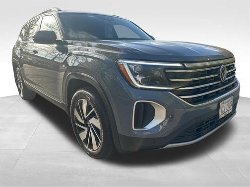 Pure Gray 2025 Volkswagen Atlas 2.0T SE