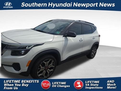 White 2021 Kia Seltos S