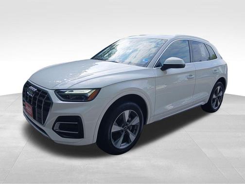 Ibis White 2023 Audi Q5 40 Premium