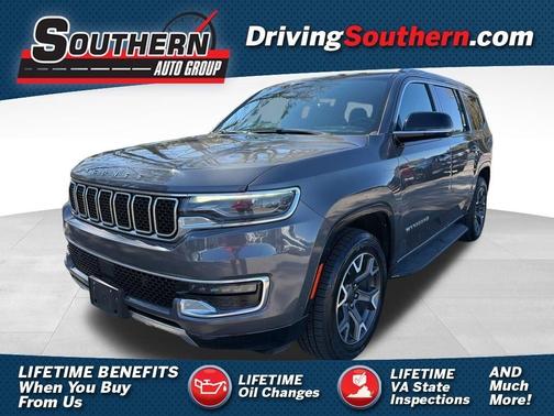 Gray 2023 Jeep Wagoneer Series III