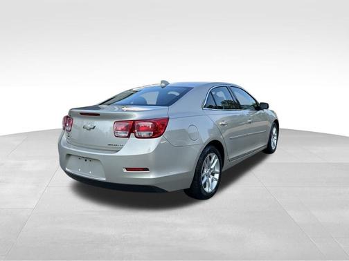 Gold 2015 Chevrolet Malibu 1LT