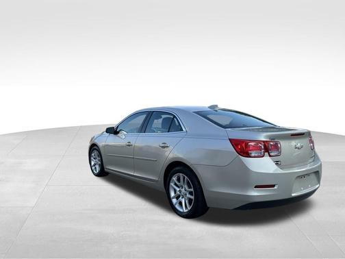 Gold 2015 Chevrolet Malibu 1LT