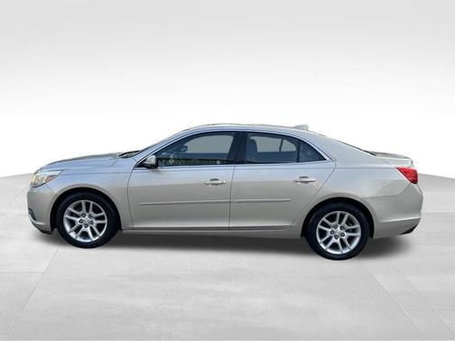 Gold 2015 Chevrolet Malibu 1LT