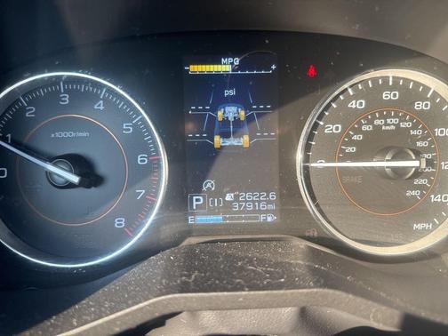 Crystal White Pearl 2023 Subaru Crosstrek Limited