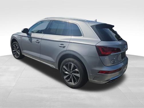 2024 Audi Q5 45 S line quattro Premium