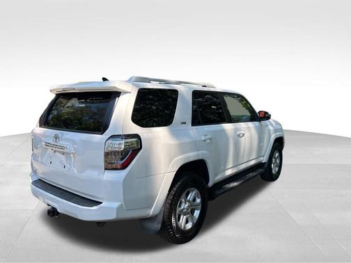 White 2018 Toyota 4Runner SR5 Premium