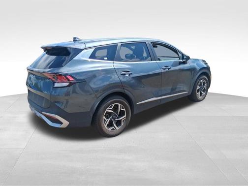 Gray 2024 Kia Sportage LX