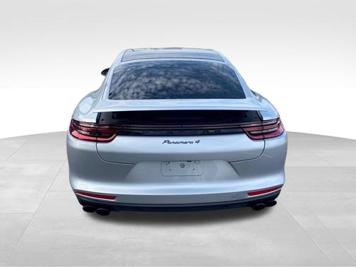 Silver 2018 Porsche Panamera 4