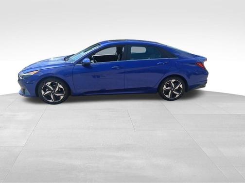 2022 Hyundai ELANTRA Limited