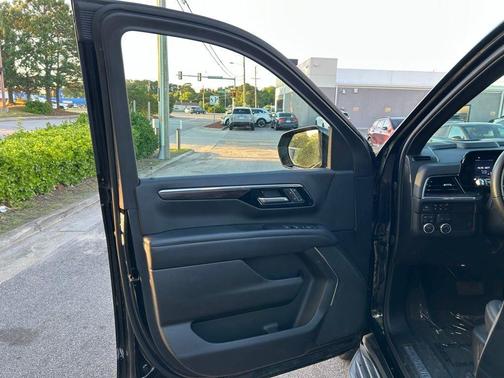 Black 2025 Chevrolet Tahoe LT