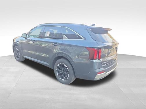 Gray 2024 Kia Sorento S