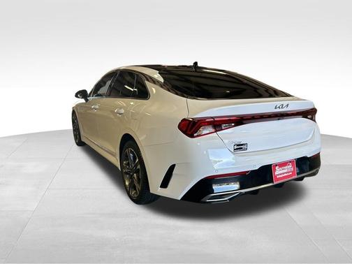2022 Kia K5 EX