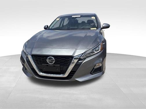Gray 2022 Nissan Altima 2.5 SV