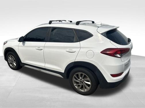 Dazzling White 2018 Hyundai TUCSON SEL