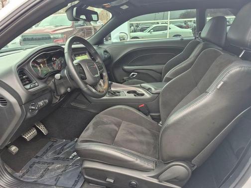 White 2023 Dodge Challenger R/T