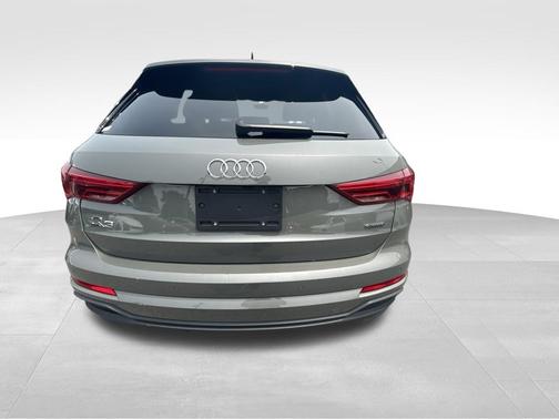 Chronos Gray Metallic 2025 Audi Q3 45 S line Premium