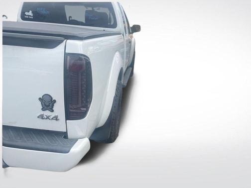 Glacier White 2020 Nissan Frontier S