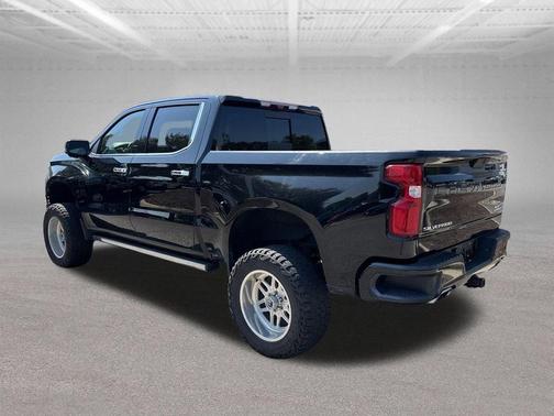 Black 2022 Chevrolet Silverado 1500 Limited High Country