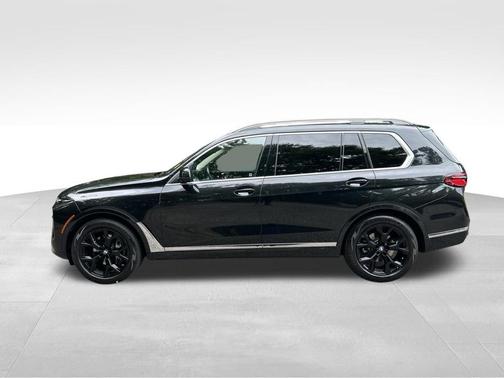 Black 2024 BMW X7 xDrive40i