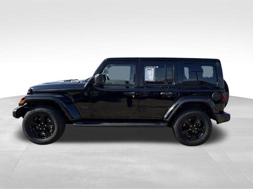 2022 Jeep Wrangler Unlimited Sahara Altitude