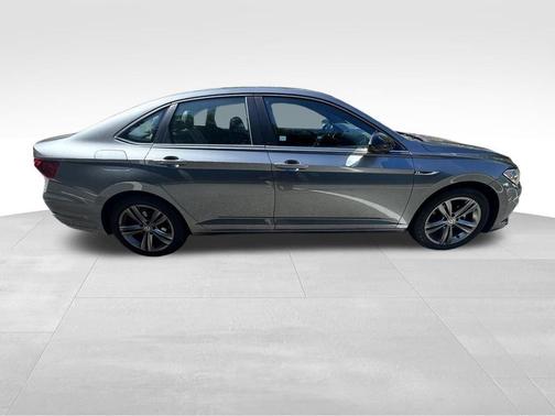 Platinum Gray Metallic 2021 Volkswagen Jetta 1.4T R-Line
