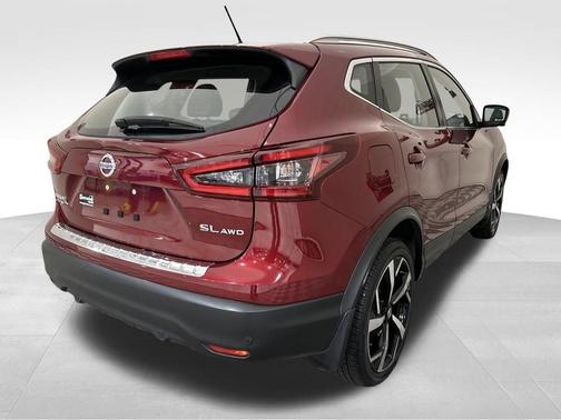 2022 Nissan Rogue Sport SL