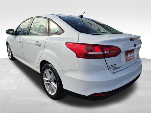 White 2018 Ford Focus SE