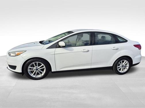 White 2018 Ford Focus SE