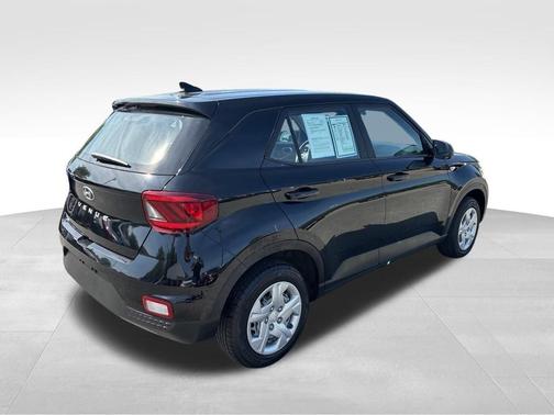 Black 2020 Hyundai VENUE SE