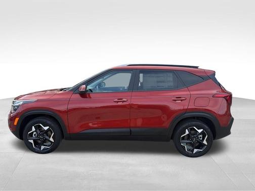 Orange 2025 Kia Seltos S