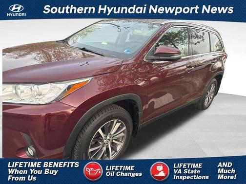 Red 2019 Toyota Highlander XLE